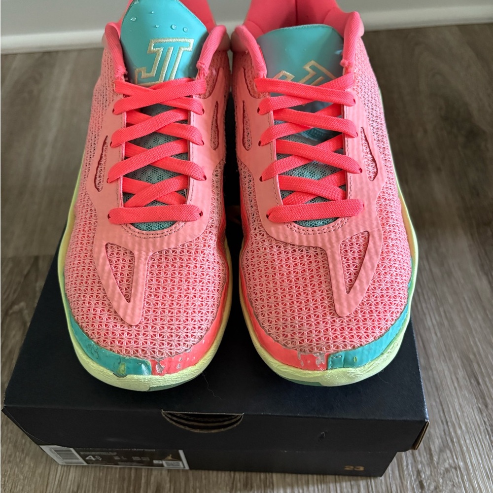 Jordan Jason Tatum 1 pink lemonade youth basketball shoes gently worn